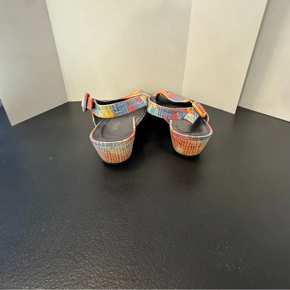 Vintage 1980s/90s Vaneli Multicolor Slingback Peep Toe Wedges – Size 8.5N